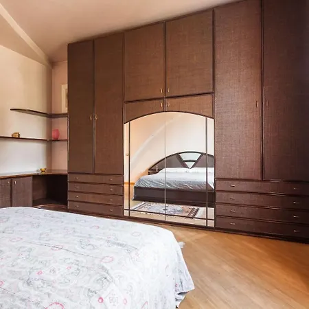 Orange Flat